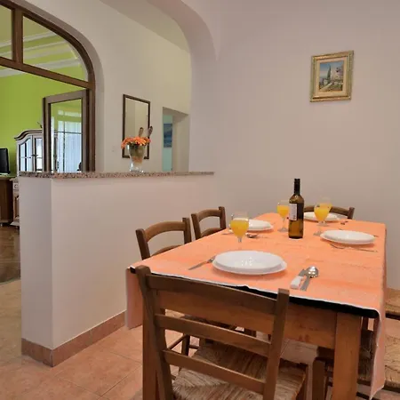 Romina Apartment