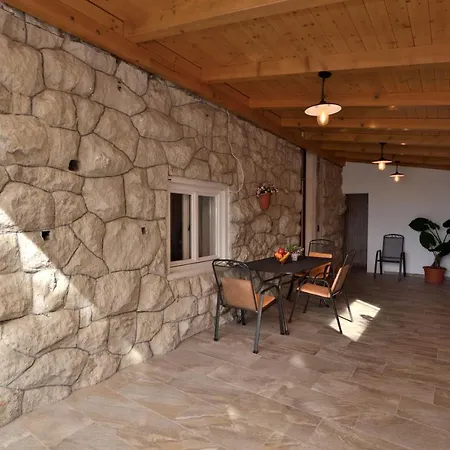 Romina Apartment *