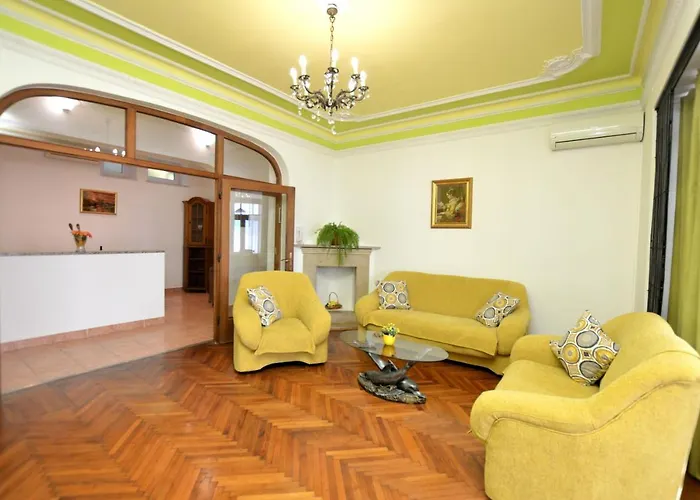 公寓 Romina 里耶卡